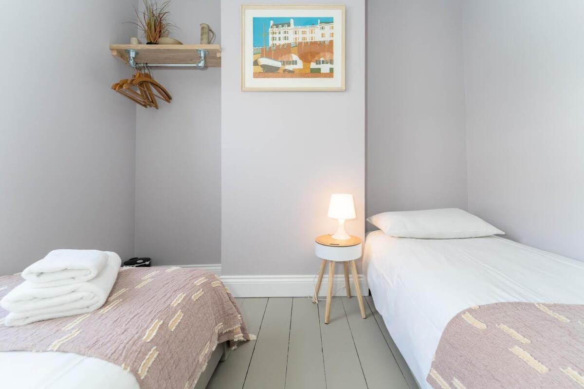 Host & - Kemp House Brighton